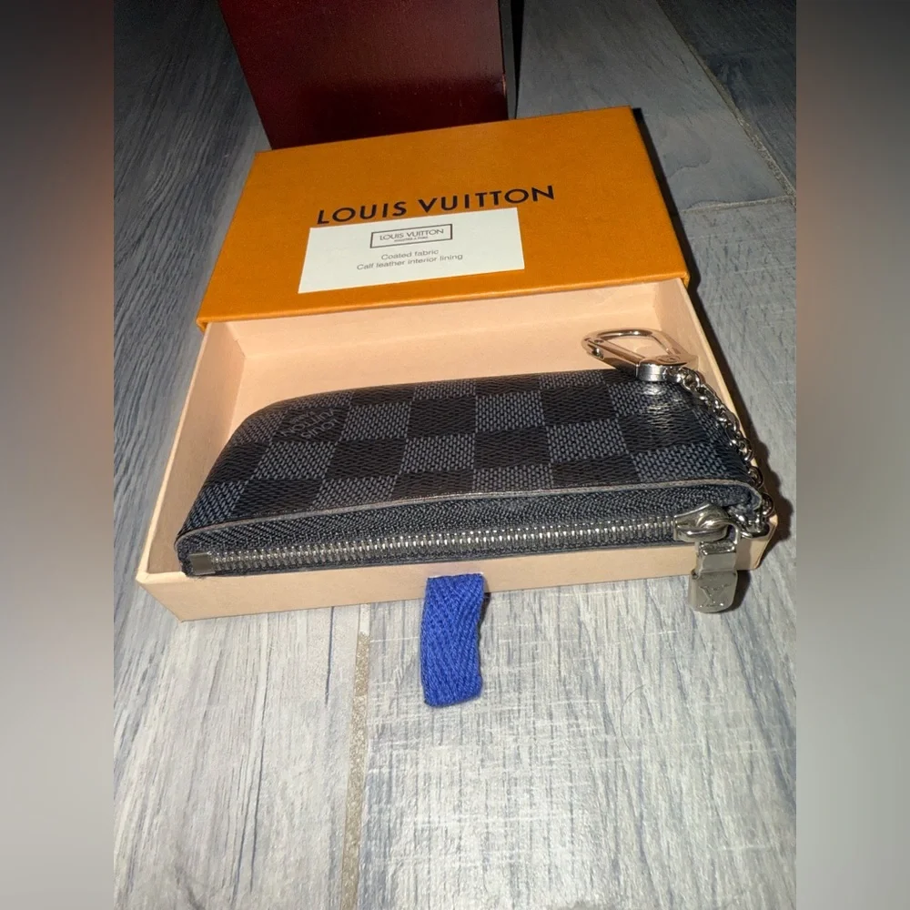 Louis Vuitton Graphite Key Pouch W/ Box & Dust Bag - Picture 5 of 8